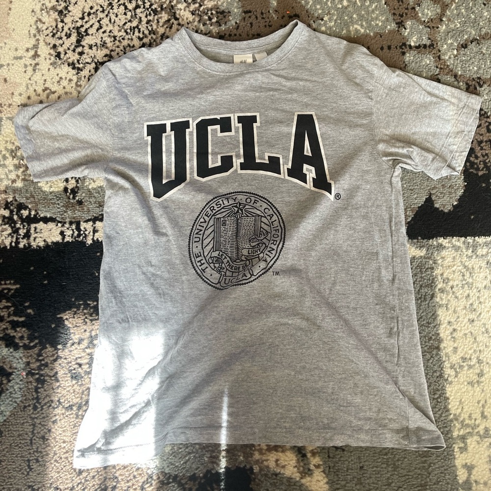 H&M: (XS) UCLA Print T-Shirt